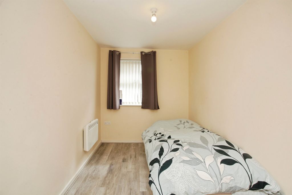Additional image 12 of 2 bed flat for saleCrackthorne Drive, Rugby CV23