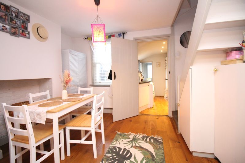 Property photo 3 of 11 Photo 7