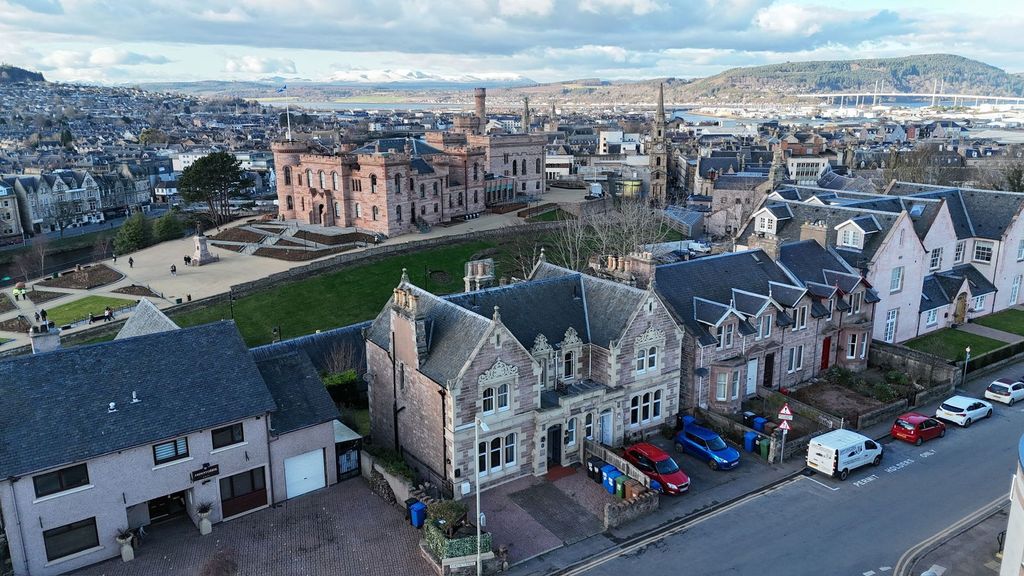 Property photo 1 of 14