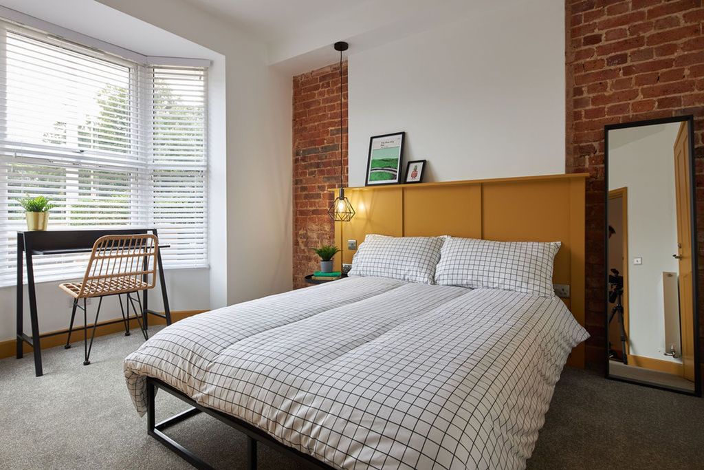 Property photo 1 of 13 Room 1