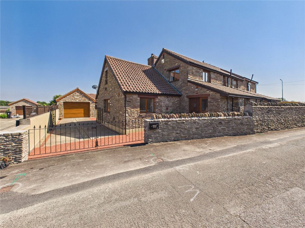 Property photo 1 of 33 Picture No. 64