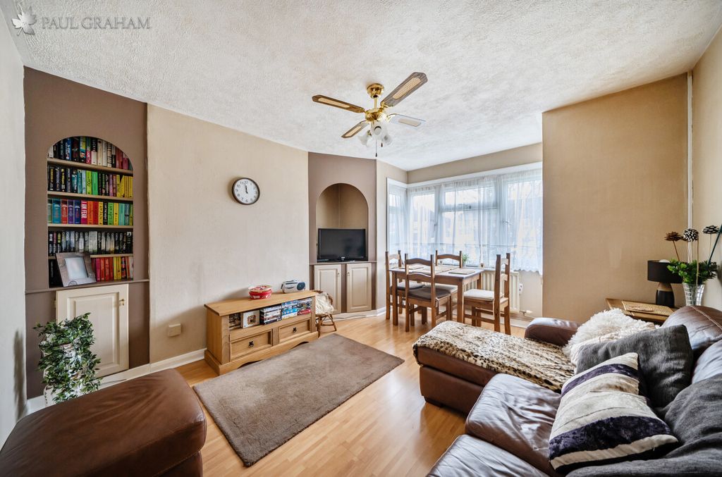 Property photo 2 of 15 d42B8227-E2E5-47A8-B67E-ee60A07A7941