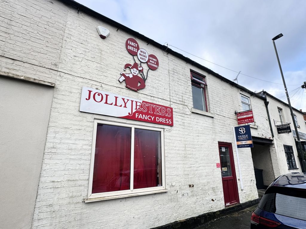 Property photo 1 of 10 Retail For Rent