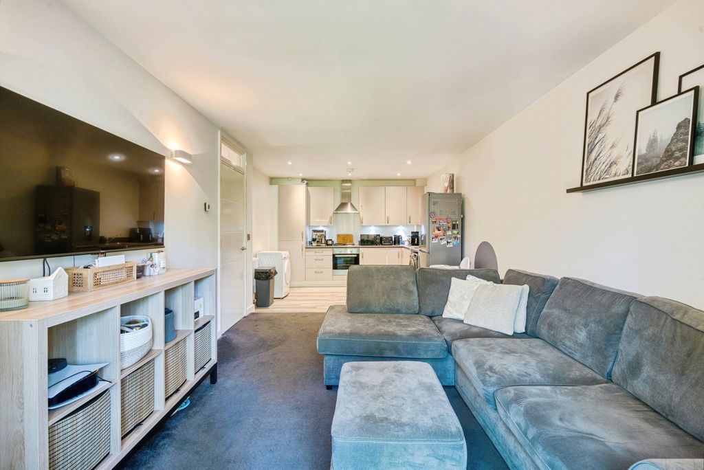 Property photo 3 of 16 Pbox-Img.Jpg