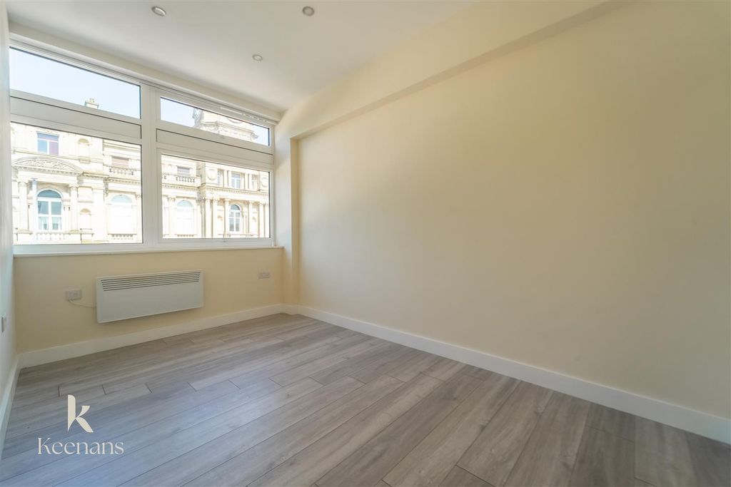 Property photo 1 of 25