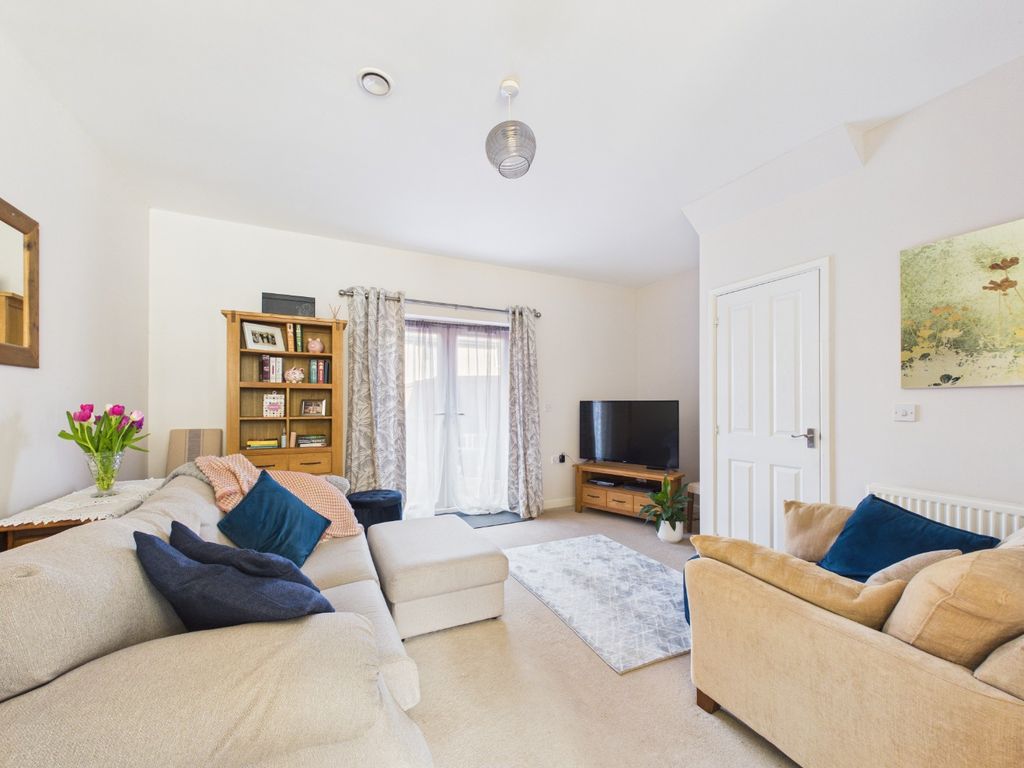 Property photo 3 of 10 4436018