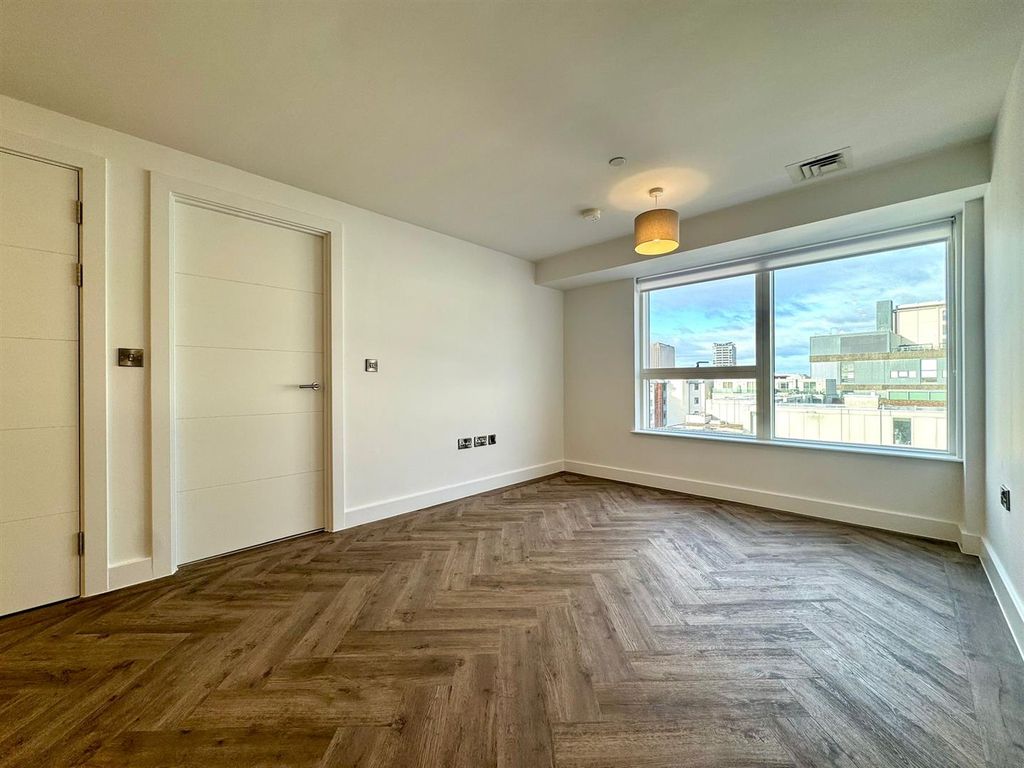 Property photo 2 of 15 Lounge Pic 4.Jpeg