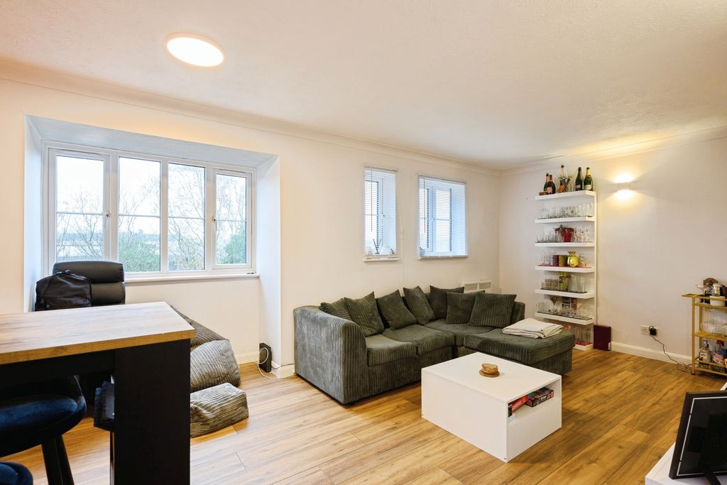 Property photo 2 of 13 Pbox-Img.Jpg