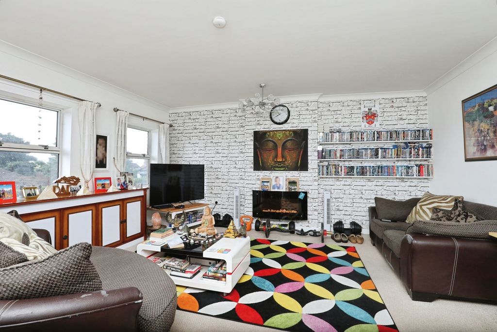 Property photo 2 of 12 Photo