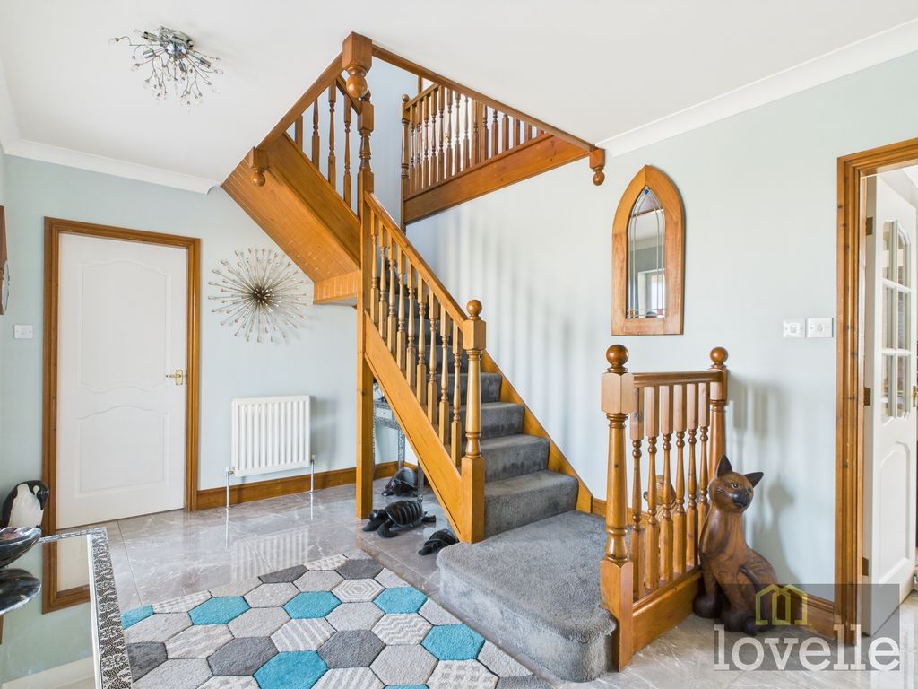Property photo 3 of 27