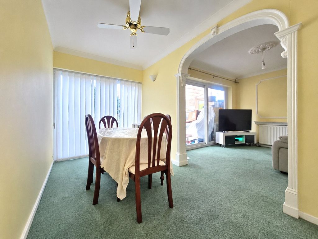 Property photo 3 of 12 Dining Room