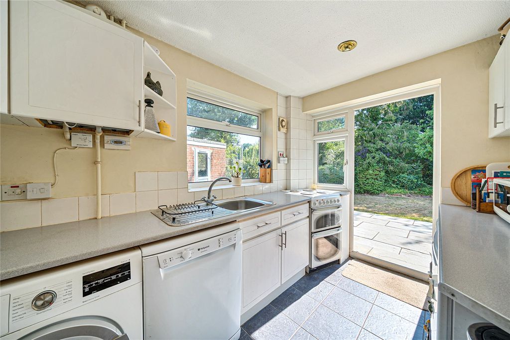 Property photo 3 of 16 Picture No. 15