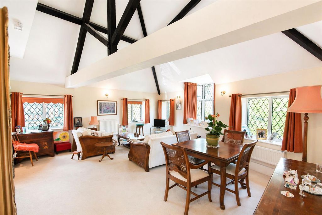 Property photo 1 of 11 Lounge.Jpg