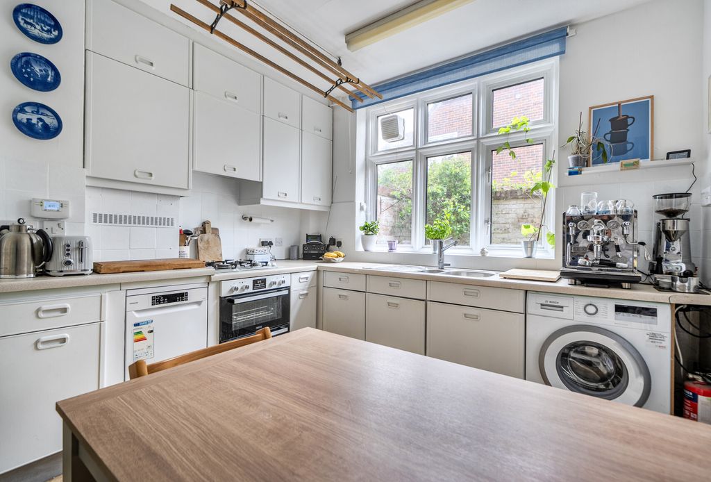 Property photo 3 of 15 1446533-13-69Dfcb...