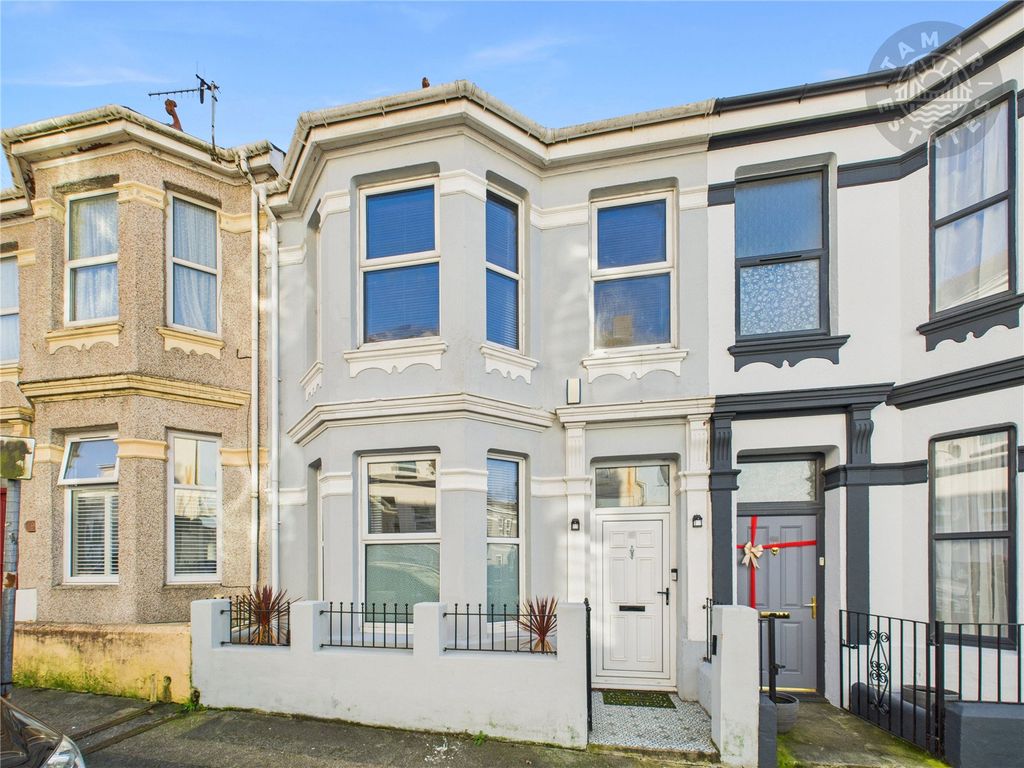 Property photo 1 of 15 Front Aspect