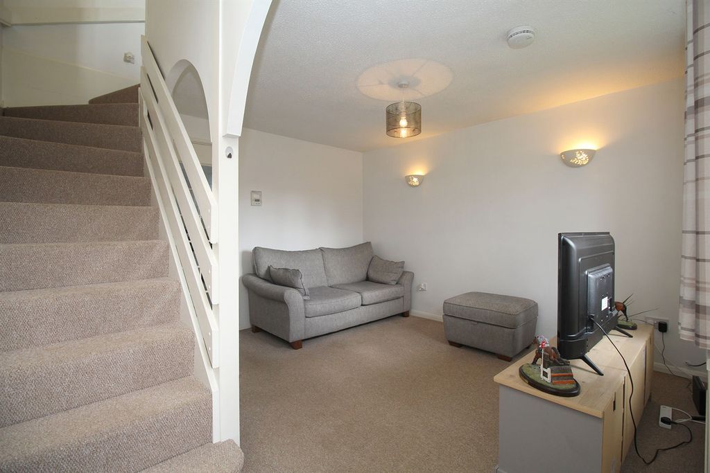 Property photo 2 of 21 Lounge