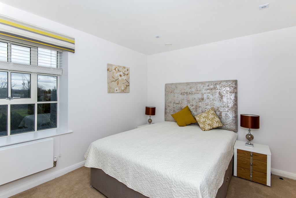 Property photo 2 of 6 Bedroom2