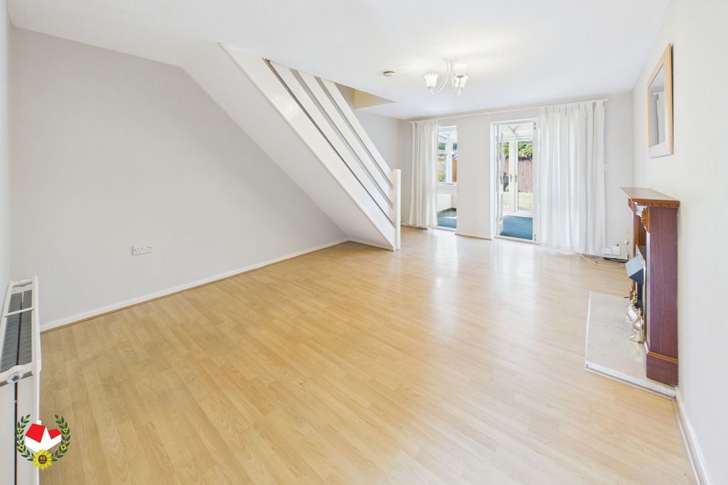 Property photo 2 of 10