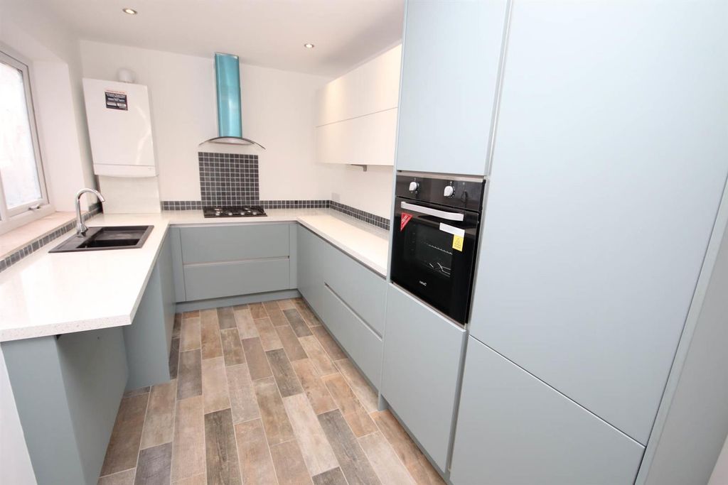 Property photo 2 of 17 Img_8082.Jpg