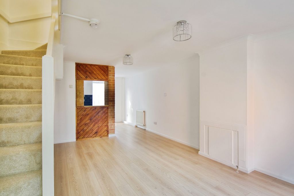Property photo 3 of 13 Pbox-Img.Jpg