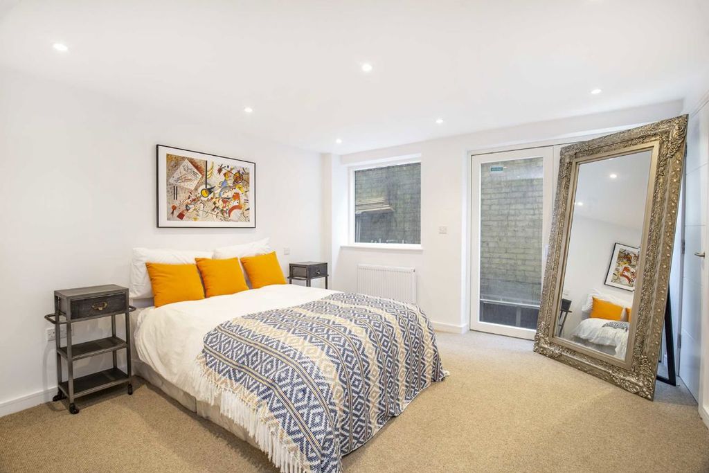 Property photo 3 of 5