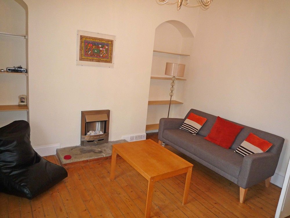 Property photo 1 of 5 Wallfieldcres36F3