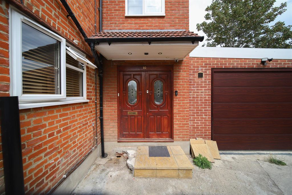 Property photo 1 of 8 Img_5404.Jpg