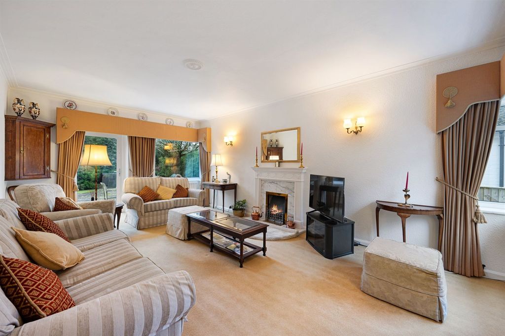 Property photo 3 of 22 Living Room