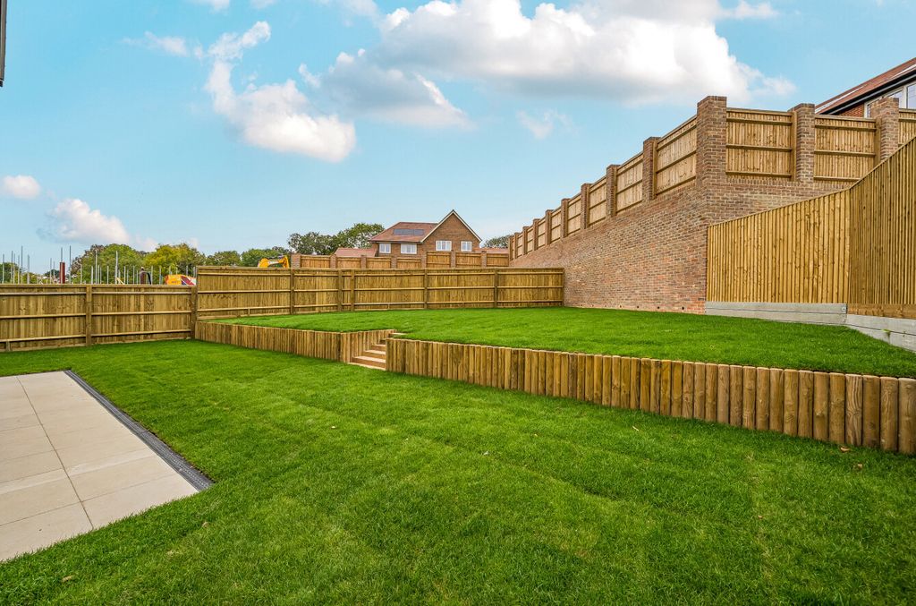 Additional image 21 of 4 bed detached house for saleHackney Way, Mortimer Common, Reading, Berkshire RG7