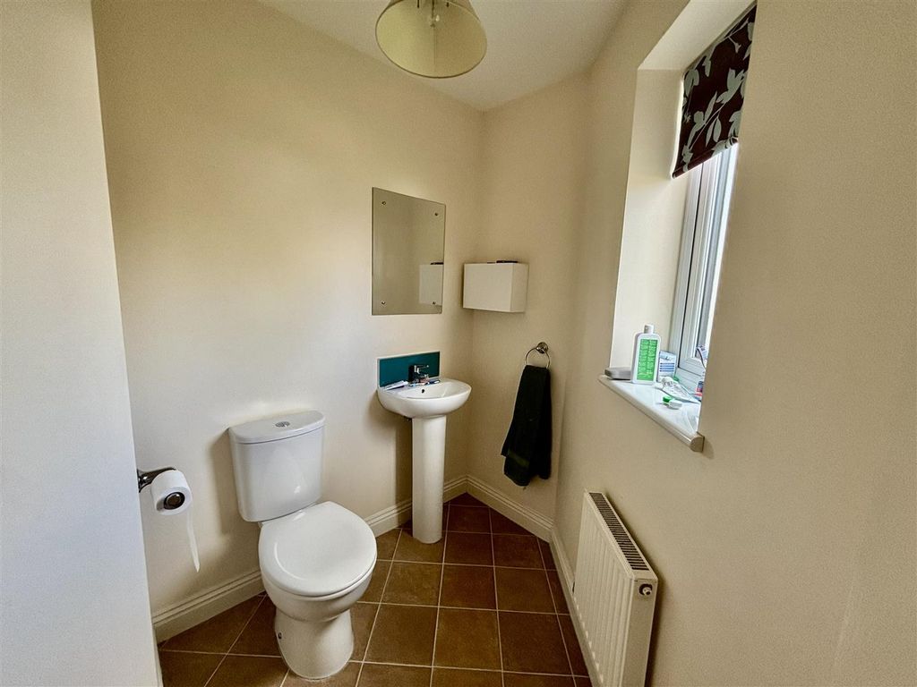 Property photo 3 of 10