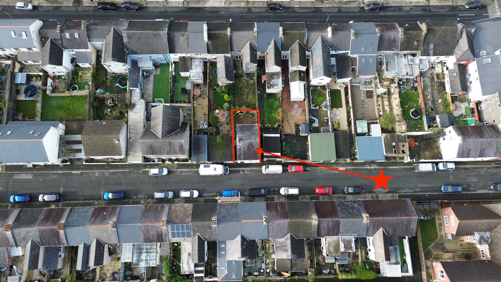 Property photo 2 of 15 Boundary Outline