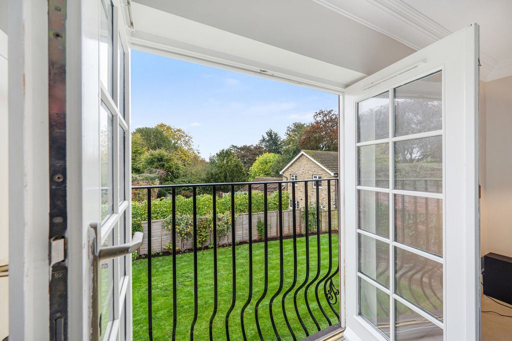 Property photo 3 of 21