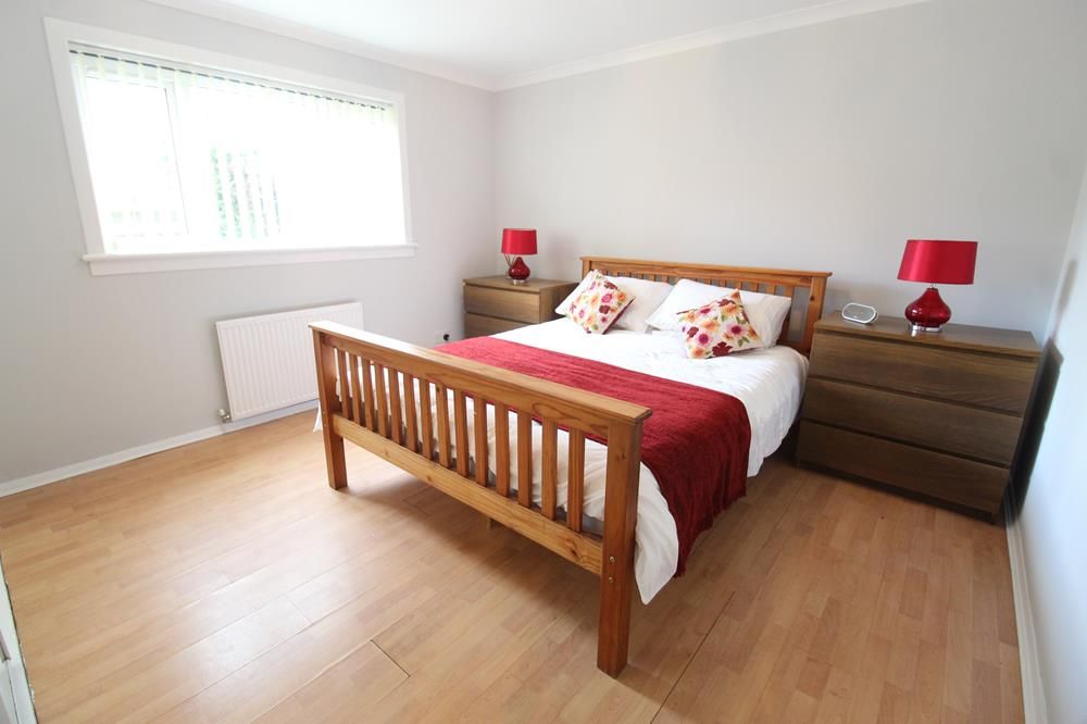 Property photo 3 of 9 Bedroom 1