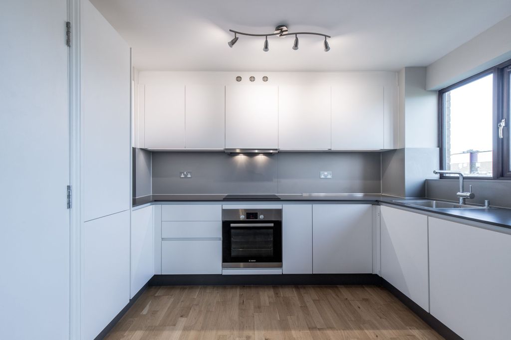 Property photo 3 of 15 Kitchen (Example)