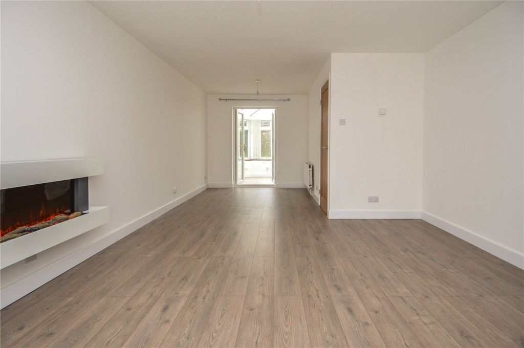 Property photo 3 of 11 Picture No. 06