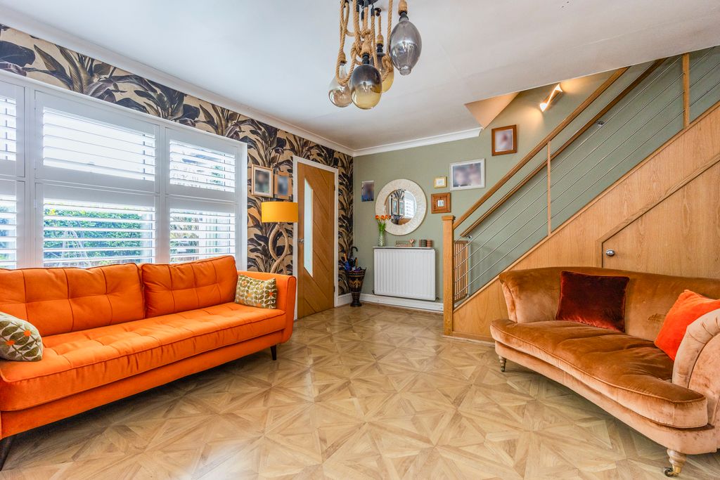 Property photo 2 of 20 Main Reception