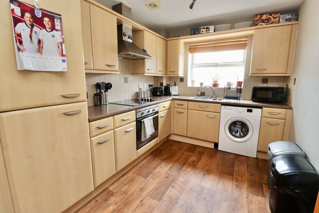 Property photo 2 of 8 Img_7970