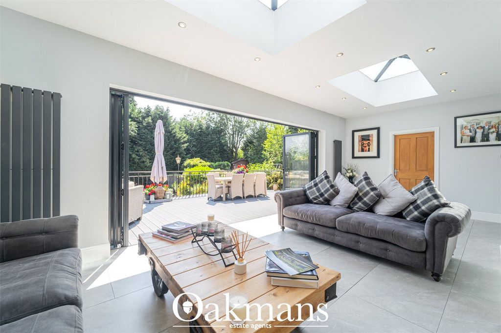 Property photo 2 of 64 Picture No. 06