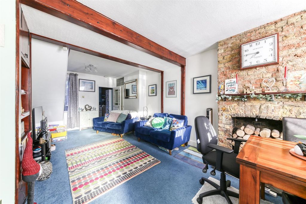 Property photo 2 of 15 Img_2558.Jpg