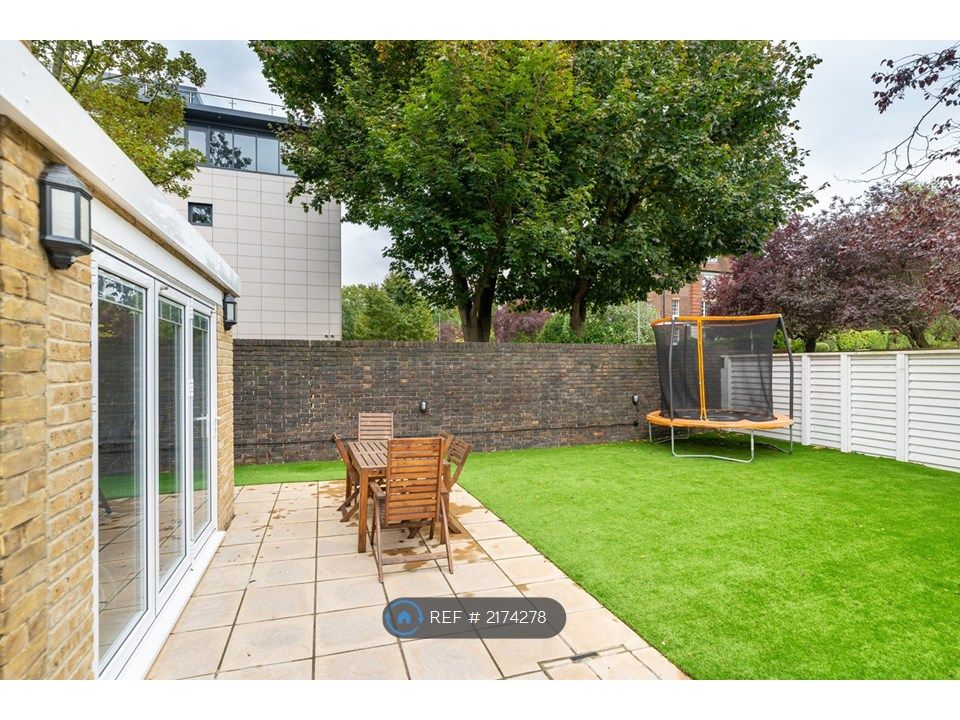 Property photo 3 of 23