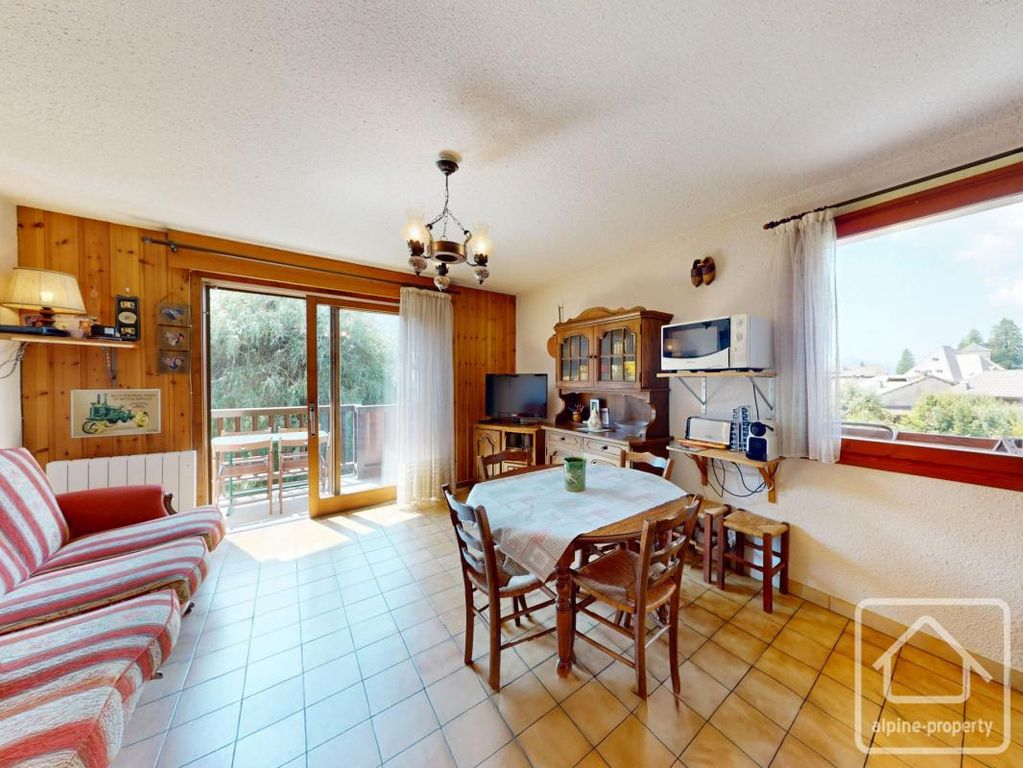 Property photo 2 of 27