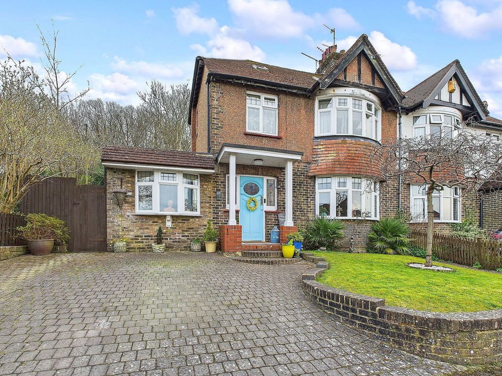 Property photo 1 of 35