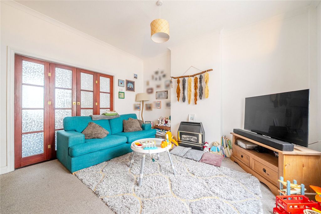 Property photo 3 of 22 Picture No. 03