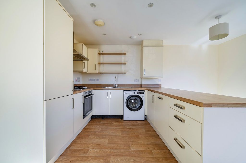 Property photo 2 of 14 Picture No. 26