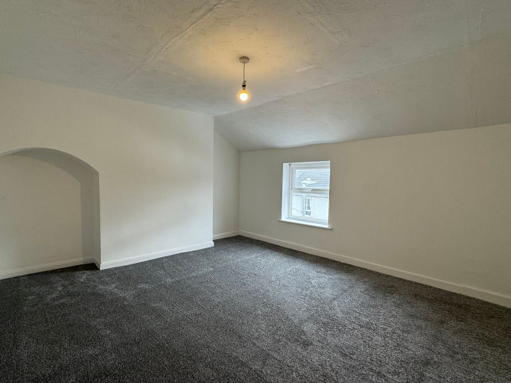 Property photo 2 of 7 View