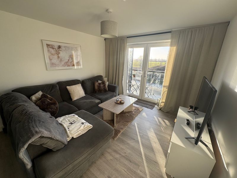 Property photo 2 of 11 Living Room