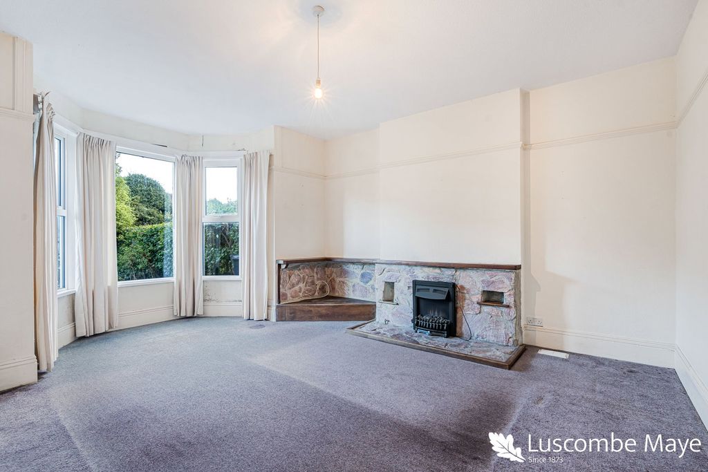 Property photo 3 of 30