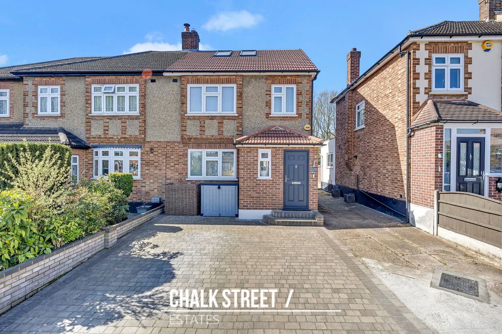 Property photo 1 of 31