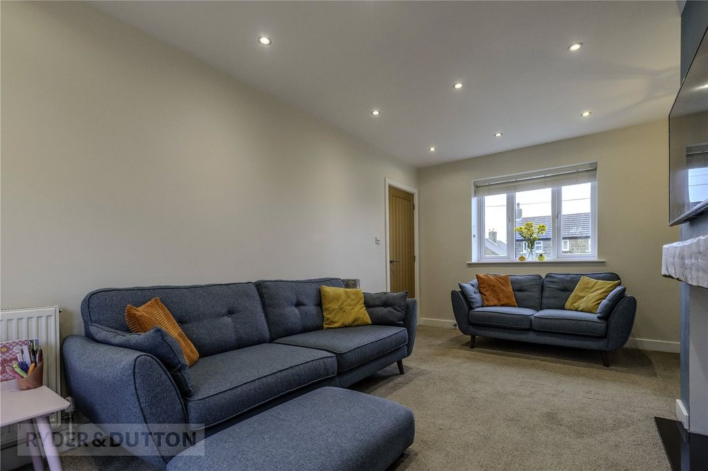 Property photo 3 of 21 Living Room