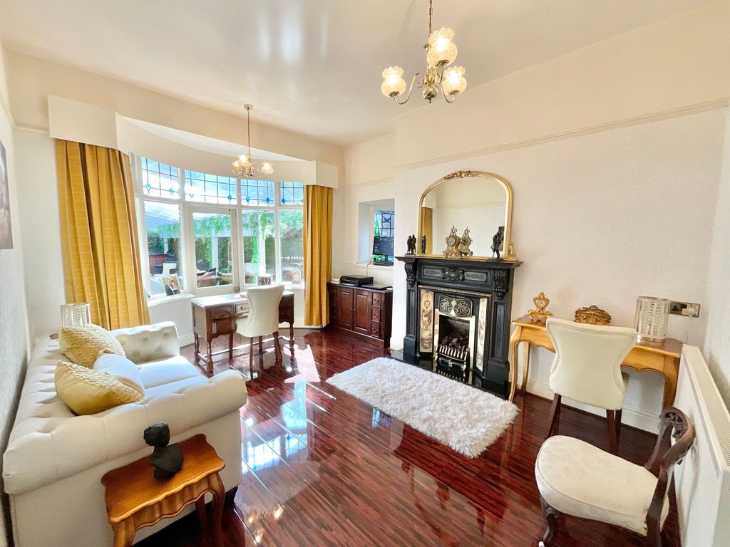 Property photo 3 of 37